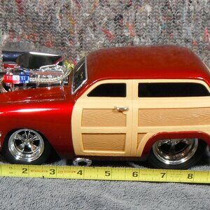 50 FORD WOODY MUSCLE CAR BY FUNLINE 1/18 SCALE DIECAST/PLASTIC NO ORIGINAL BOX